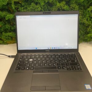 Dell 5400 notebook, Core i5-8365U 1.60 ghz, ram 8GB, 256GB ssd, webcam, display LED 14", win 11 pro, Ricondizionato Grado B